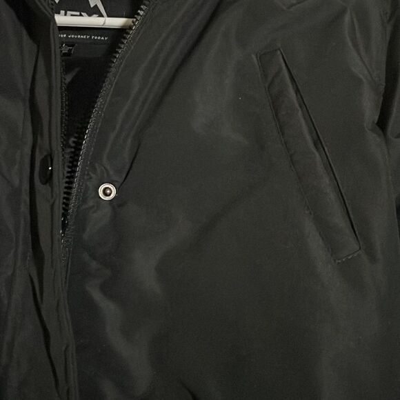 Women’s Heavy Down Parka - Picture 11 of 12